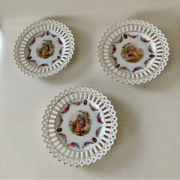 Vintage German Porcelain Reticulated Trinket Dishes - Picture 7 of 15